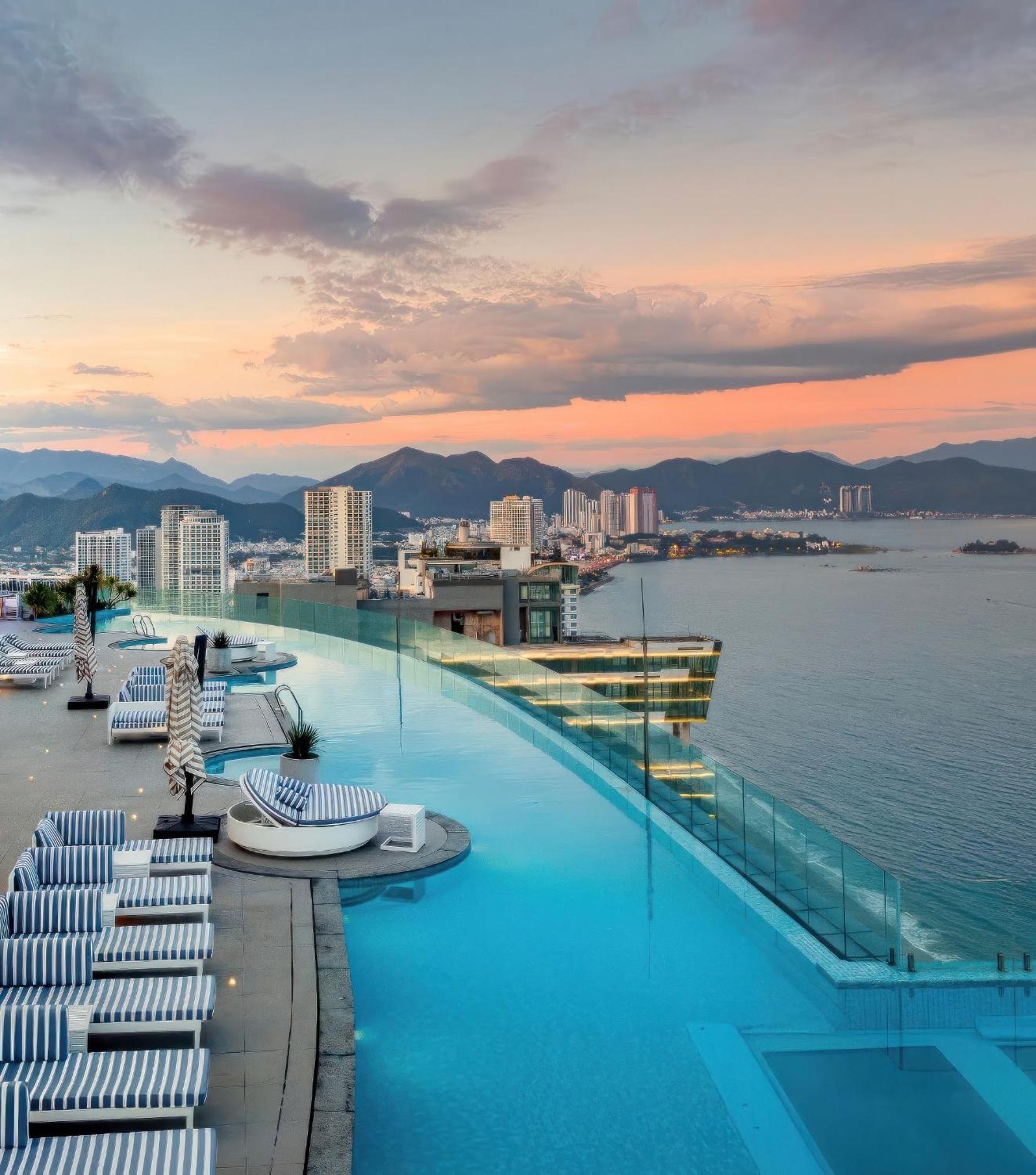 Jk.Boutique Oceanfront Panorama Residence Nha Trang Bagian luar foto